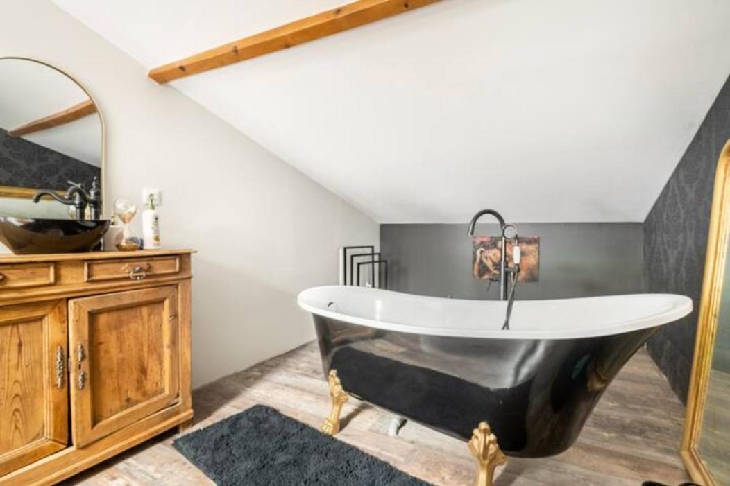 Le Loft Bergeracois & Salle De Jeux מראה חיצוני תמונה